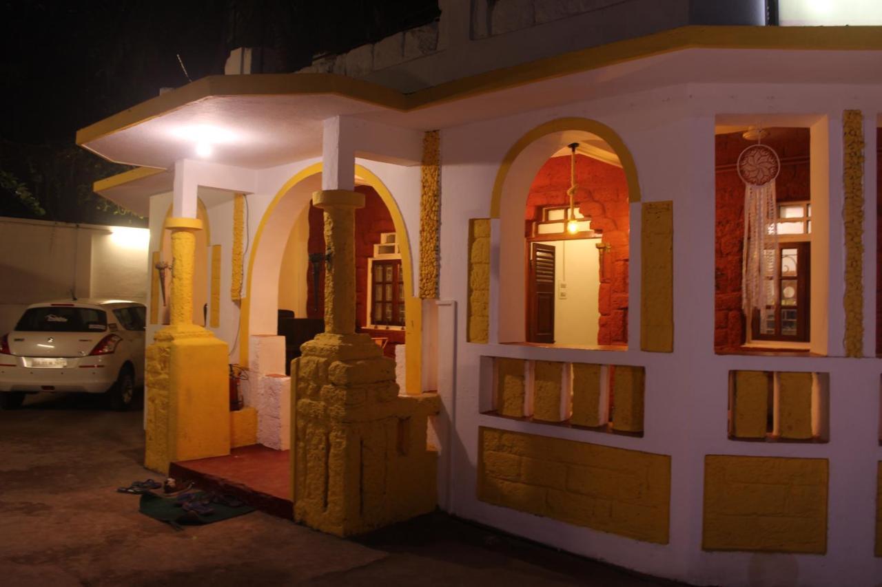 Aerostel - Backpacker'S Hostel In Goa 卡兰古特 外观 照片
