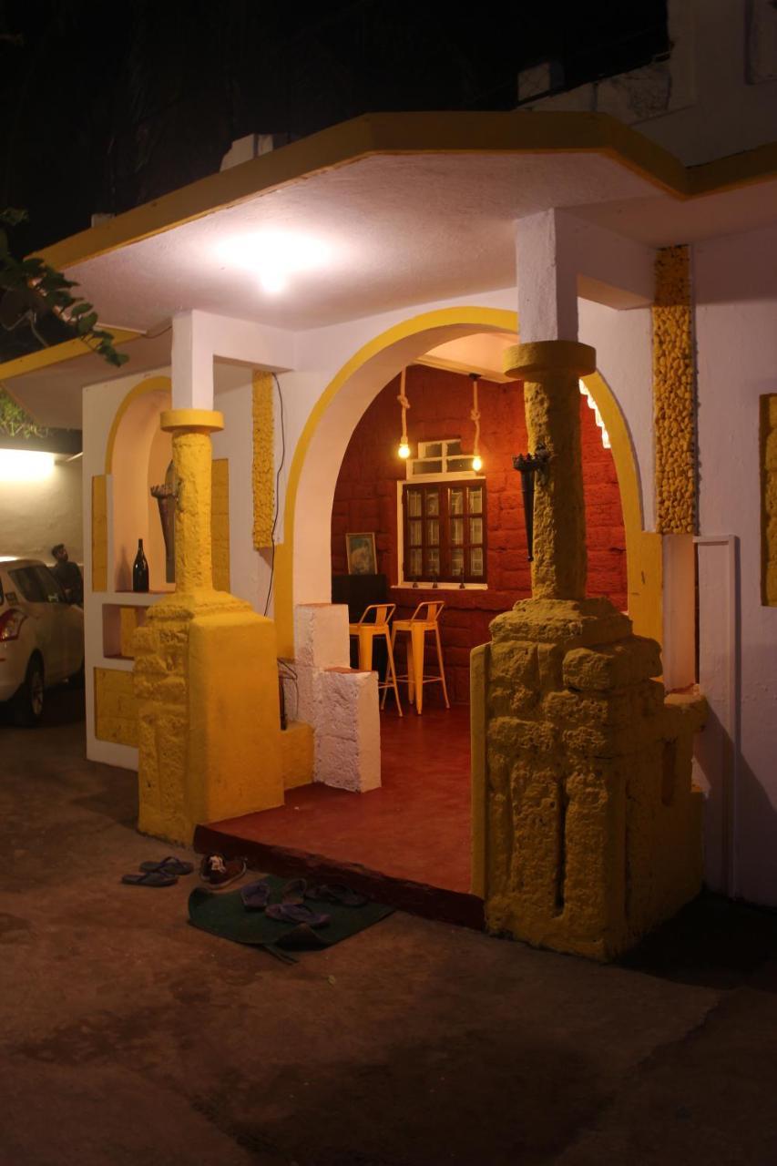 Aerostel - Backpacker'S Hostel In Goa 卡兰古特 外观 照片