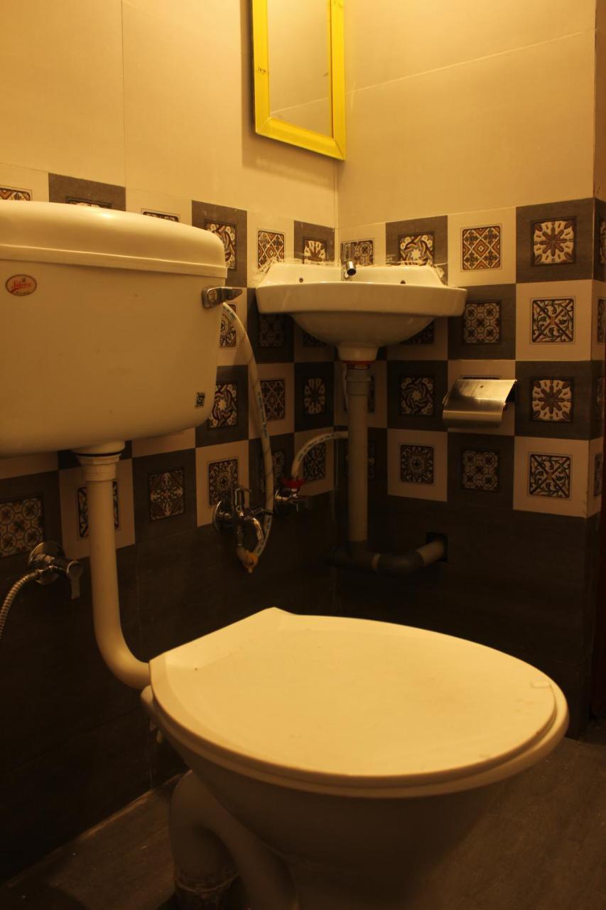 Aerostel - Backpacker'S Hostel In Goa 卡兰古特 外观 照片