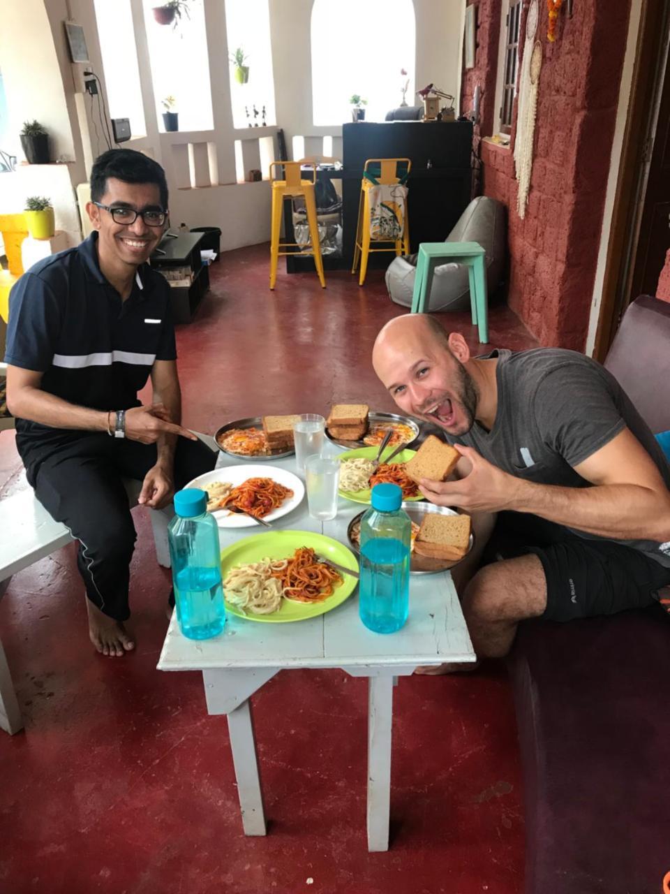 Aerostel - Backpacker'S Hostel In Goa 卡兰古特 外观 照片